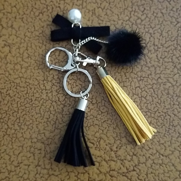 Boho Double Interacting Tassel and Pearl Keychain - Picture 7 of 9